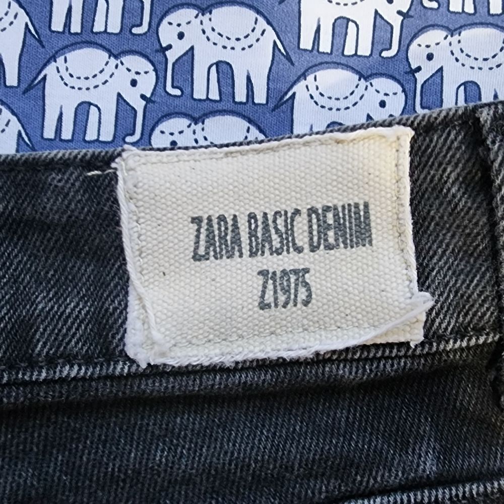 Zara basic demin black jeans - Picture 4 of 4